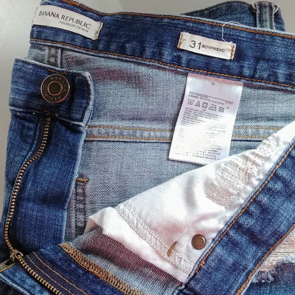 Banana Republic distressed jeans light wash - Picture 2 of 6